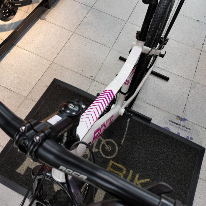 Bicicleta Roca Makalu Steel blanco rin 26