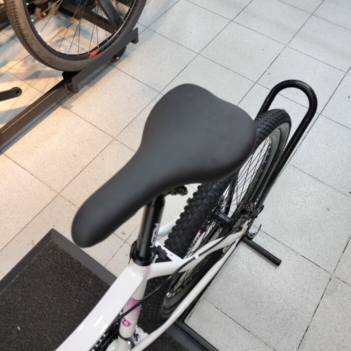 Bicicleta Roca Makalu Steel blanco rin 26