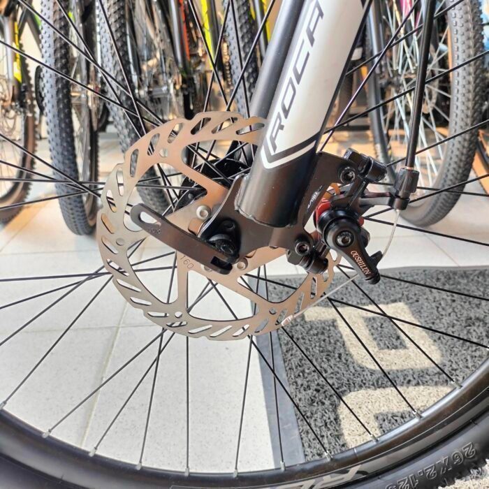 Bicicleta Roca Makalu Steel negro blanco rin 26