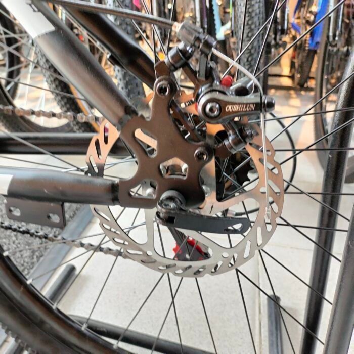 Bicicleta Roca Makalu Steel negro blanco rin 26