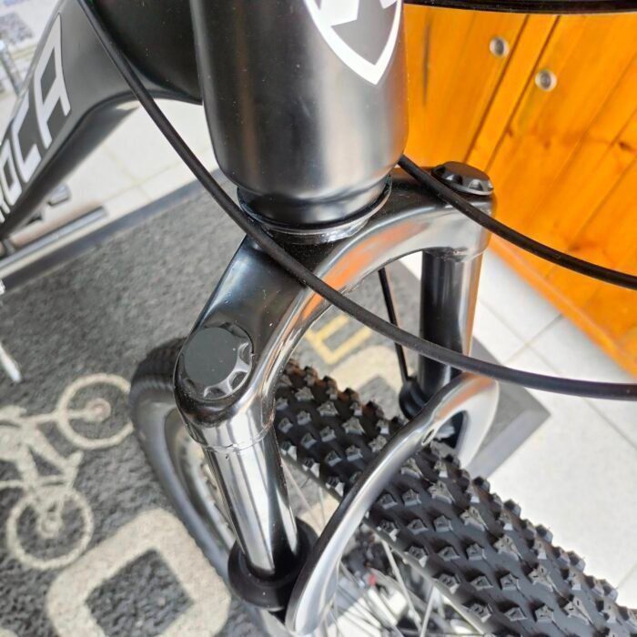 Bicicleta Roca Makalu Steel negro blanco rin 26
