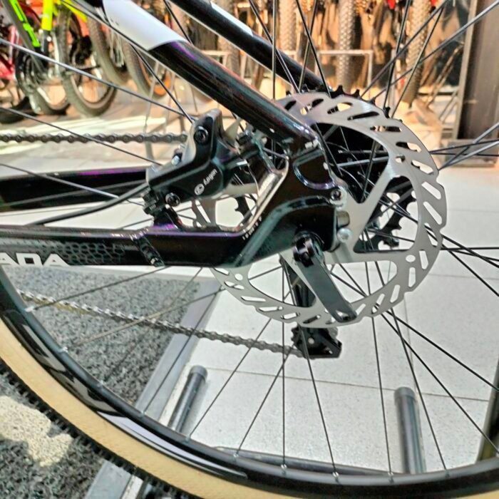 Bicicleta Roca Nevada 2025 R29 Rojo negro Freno Hidráulico