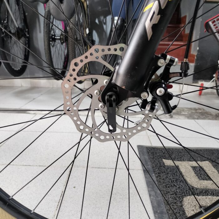 Bicicleta Roca Makalu SX 2025 Rin 29 Negro plata