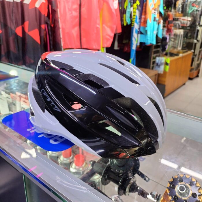 CASCO MTB/RUTA M3 GW NEGRO BRILLANTE BLANCO PERLADO - Imagen 3