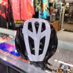 CASCO MTB/RUTA M3 GW NEGRO BRILLANTE BLANCO PERLADO - Imagen 4