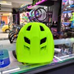 CASCO MTB MAINFRAME CE AMARILLO NEON - Imagen 4