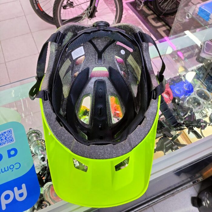 CASCO MTB MAINFRAME CE AMARILLO NEON - Imagen 7