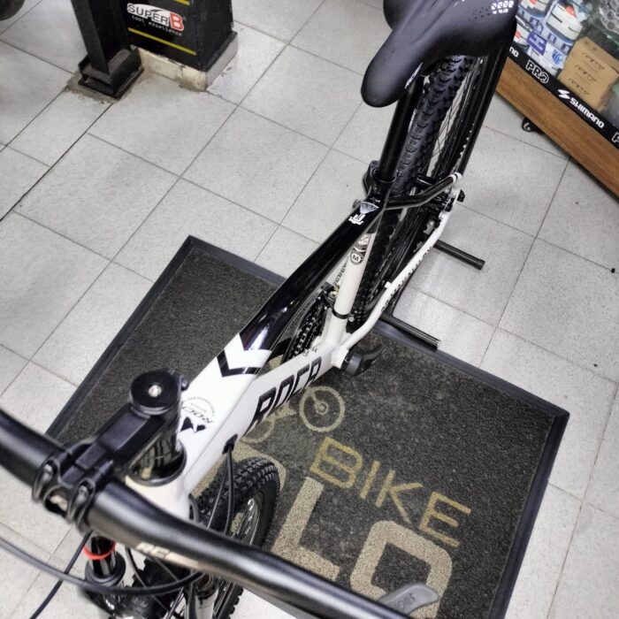 Bicicleta Roca Makalu SX 2026 Rin 29 Blanco negro - Imagen 6